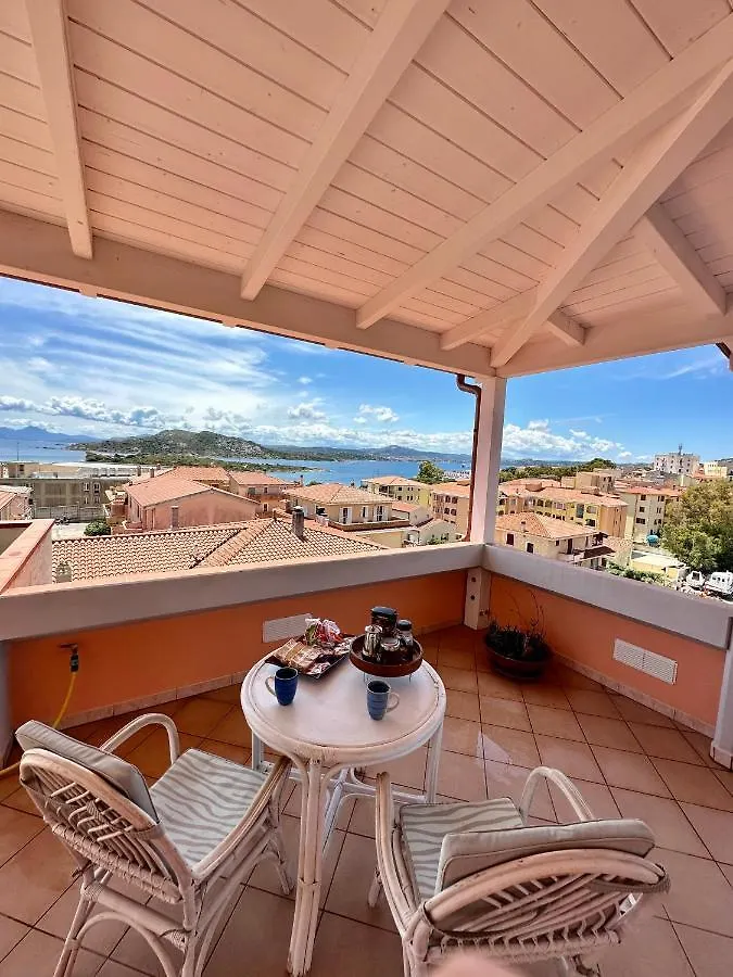 Bellissima Terrazza Vista Mare Apartment La Maddalena