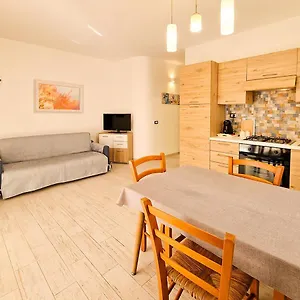 Appartamento Residenza Quarto 02 - La Maddalena, La Maddalena (Sassari)